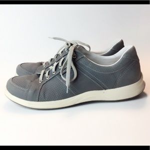 MEPHISTO Perforated leather men's shoes